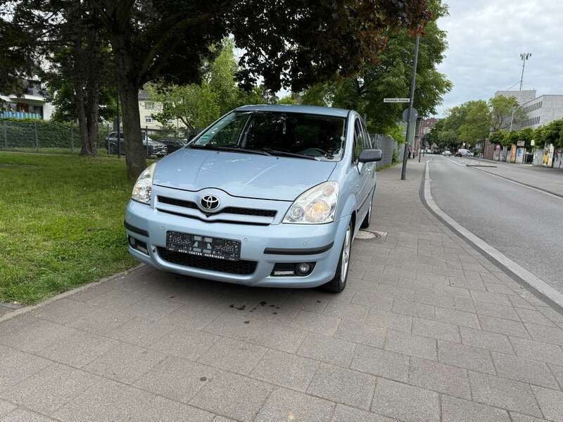 Blau Gebraucht 2007 Toyota Corolla Verso Van / Kleinbus | 2.200 € (Guter Preis) - Bild 1/4