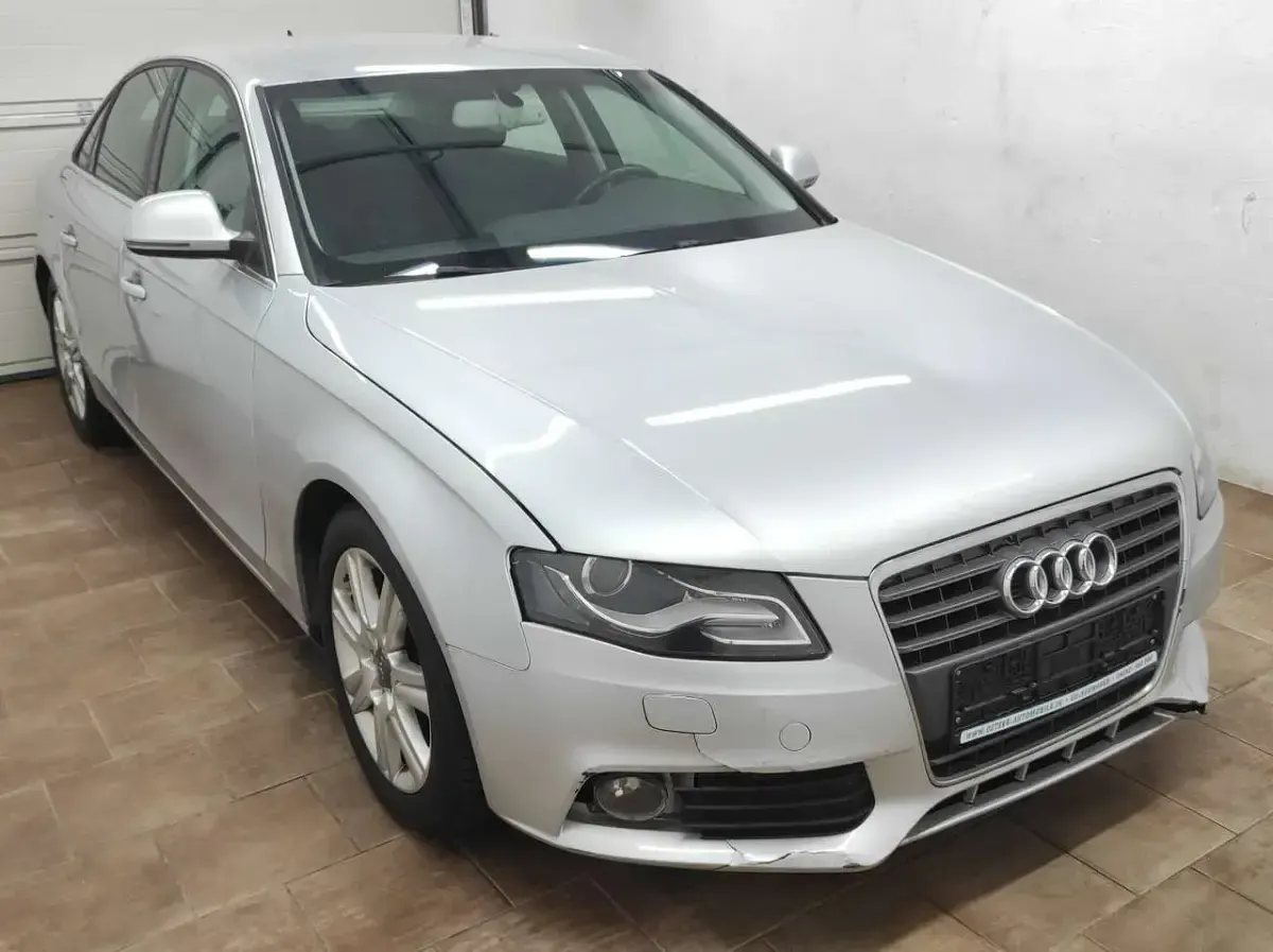 Gebraucht Audi A4 160 PS (117 kW) 2008 Eissilber metallic Limousine