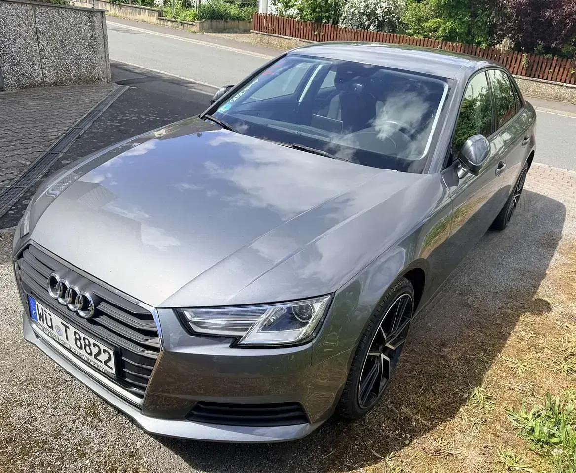 Gebraucht Audi A4 150 PS (110 kW) 2016 Grau Limousine