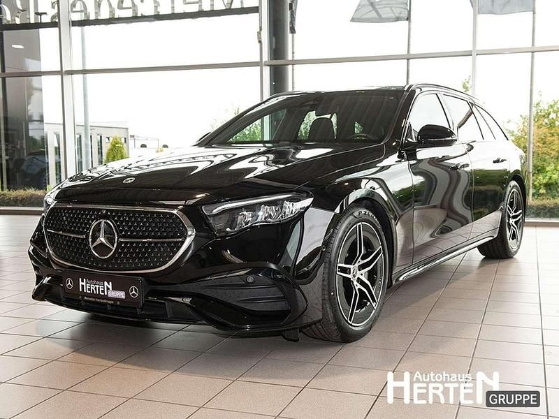 Lack obsidianschwarz Gebraucht 2024 Mercedes E220 AMG Kombi | 49.790 € (Fairer Preis) - Bild 1/4
