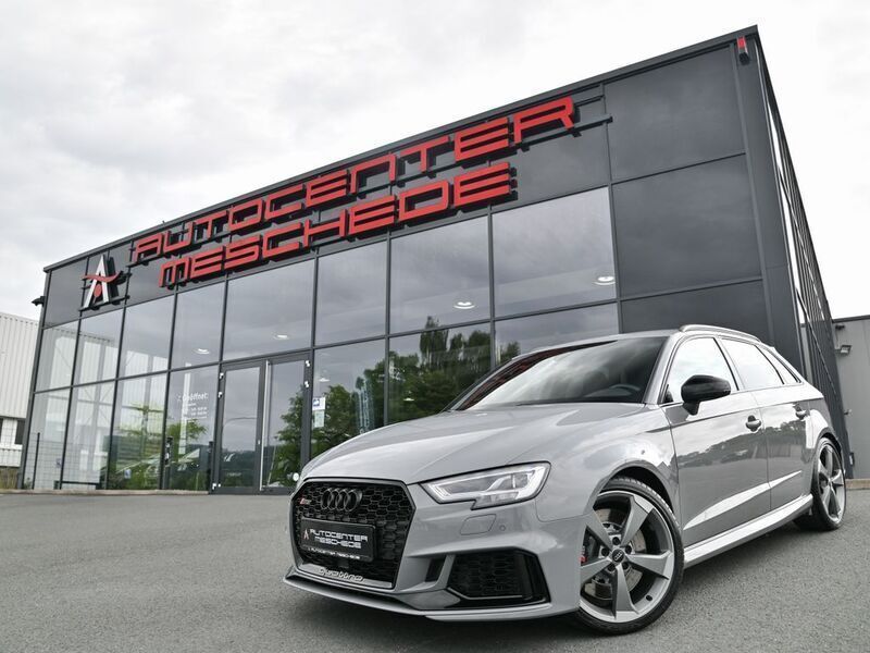 Grau Gebraucht 2020 Audi RS3 Sportback Ambiente Kleinwagen | 48.790 € (Fairer Preis) - Bild 1/4
