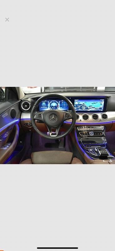 Gebraucht Mercedes E220 194 PS (142 kW) 2017 Beige Limousine