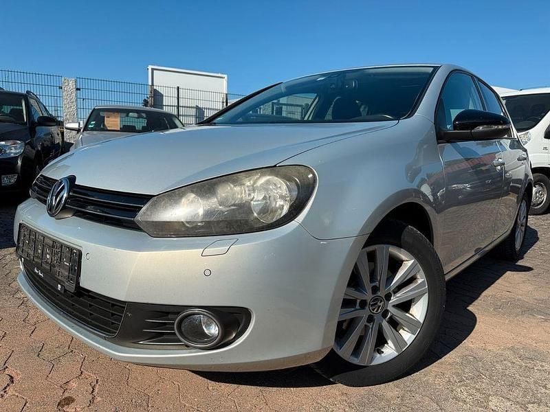 Silber Gebraucht 2012 VW Golf VII Style Limousine | 3.490 € (Guter Preis) - Bild 1/4