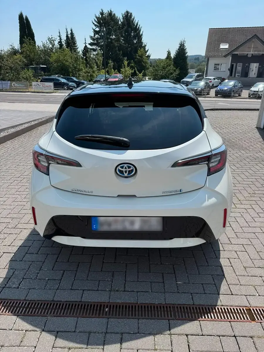 Gebraucht Toyota Corolla Comfort 122 PS (89 kW) 2020 Weiß Kleinwagen