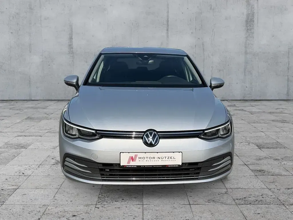 Gebraucht VW Golf VII Move 110 PS (80 kW) 2023 Silber Limousine
