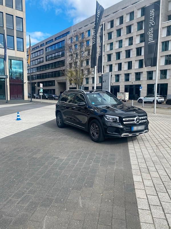 Gebraucht Mercedes GLB220 190 PS (139 kW) 2021 Schwarz SUV