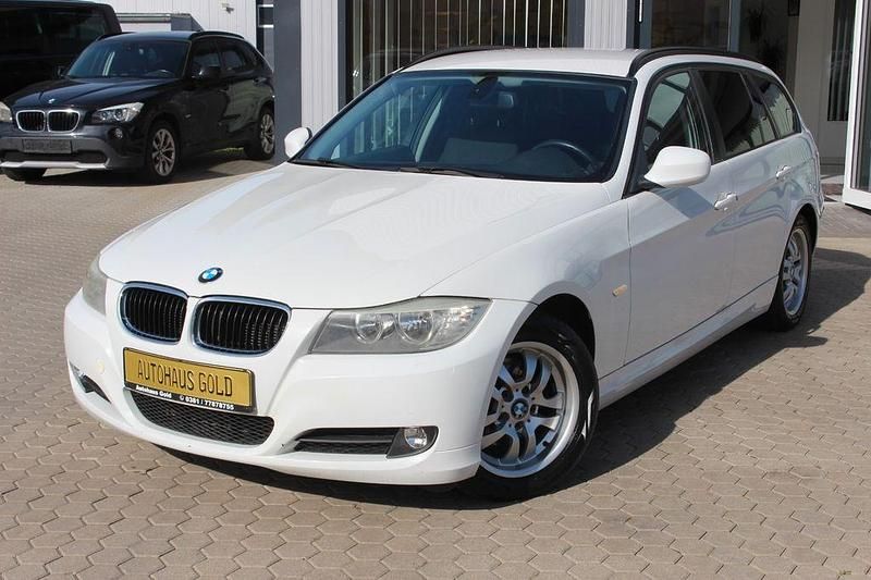Weiß Gebraucht 2012 BMW 316 Comfort Edition Kombi | 5.990 € (Fairer Preis) - Bild 1/4