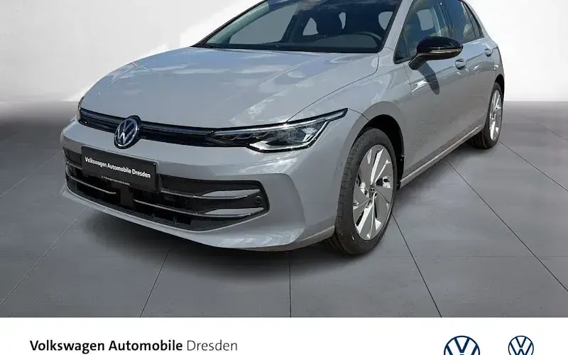 Neu VW Golf VIII 116 PS (85 kW) 2026 Mondsteingrau Limousine