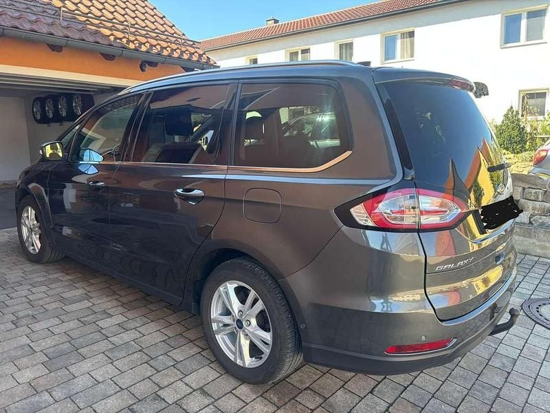 Gebraucht Ford Galaxy Titanium 190 PS (139 kW) 2019 Grau Van / Kleinbus