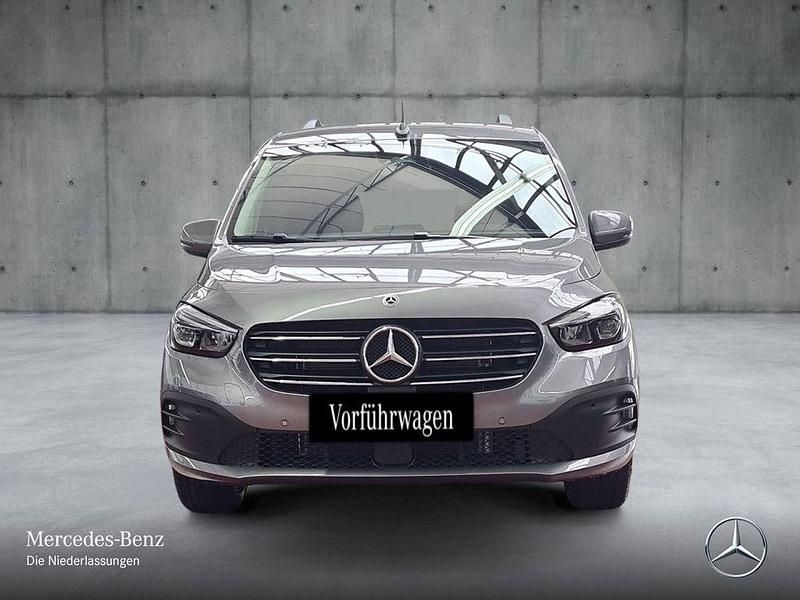 Gebraucht Mercedes T180 Progressive 116 PS (85 kW) 2025 Grau Van / Kleinbus