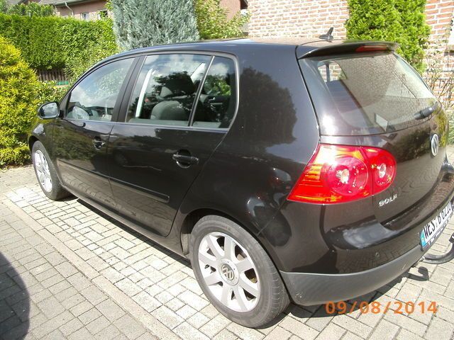 Gebraucht VW Golf V Sport 116 PS (85 kW) 2004 Schwarz metallic Kleinwagen