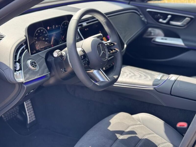 Gebraucht Mercedes E220 AMG 197 PS (144 kW) 2025 Grau Limousine