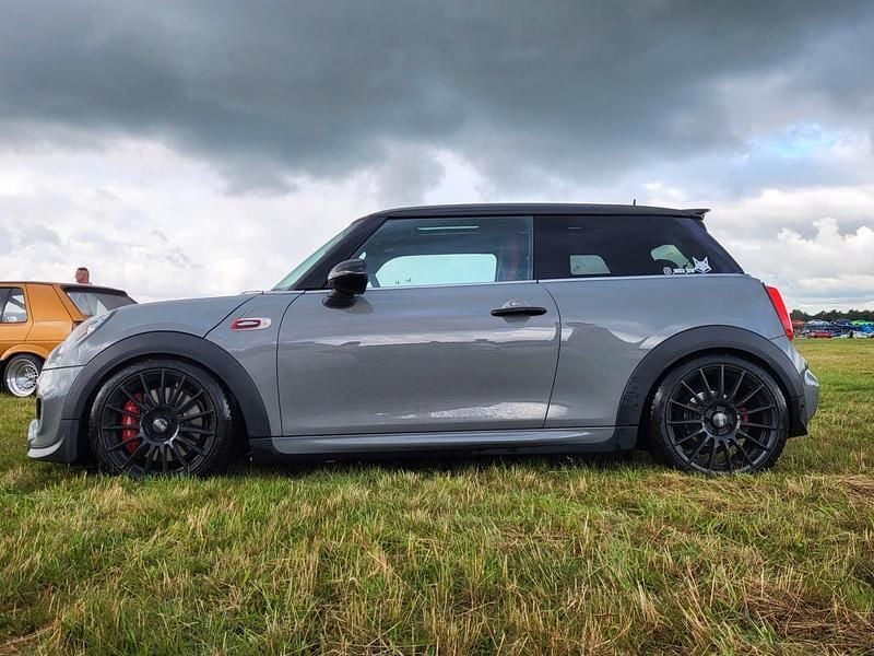 Gebraucht Mini John Cooper Works 300 PS (220 kW) 2017 Grau Kleinwagen