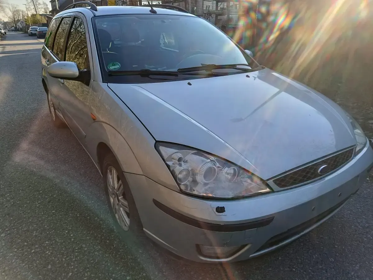 Gebraucht Ford Focus 100 PS (73 kW) 2004 Grün Kombi