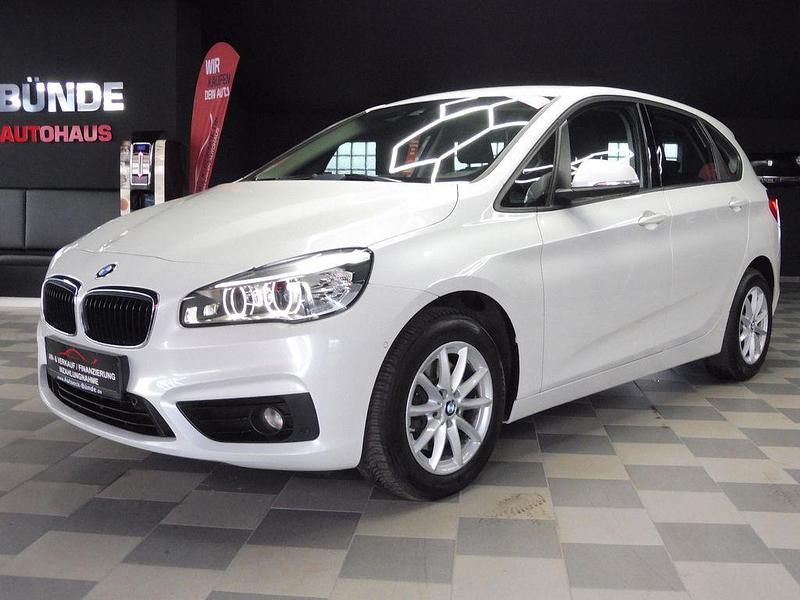 Gebraucht BMW 220 Active Tourer Basis 192 PS (141 kW) 2015 Weiß Van / Kleinbus
