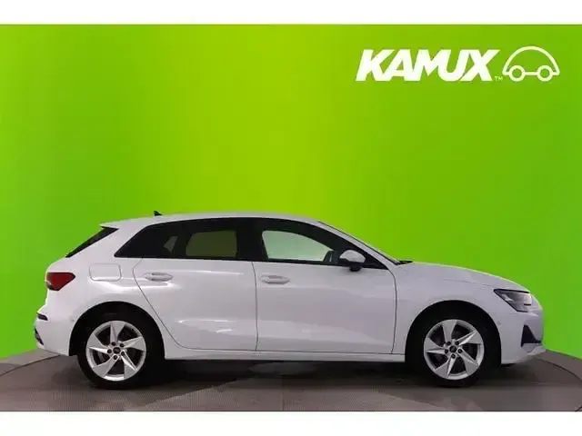 Używany Audi A3 Advanced 116 KM (85 kW) 2025 Biały Sedan/Limuzyna