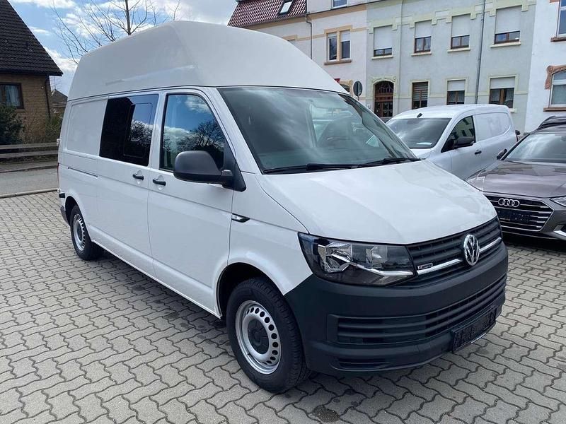 Gebraucht VW Transporter Basis 150 PS (110 kW) 2018 Candyweiss Van