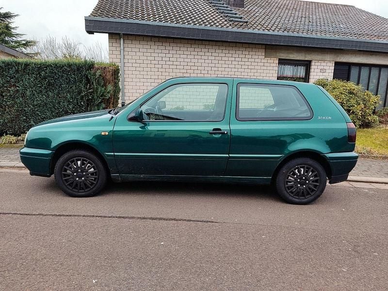 Grün Gebraucht 1997 VW Golf Limousine | 1.600 € (Guter Preis) - Bild 1/4