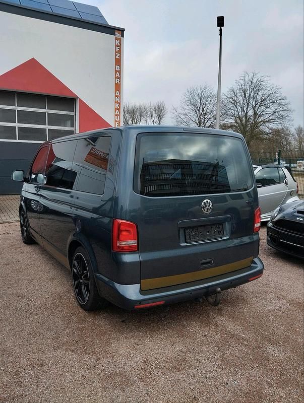 Gebraucht VW T5 131 PS (96 kW) 2008 Grau Van