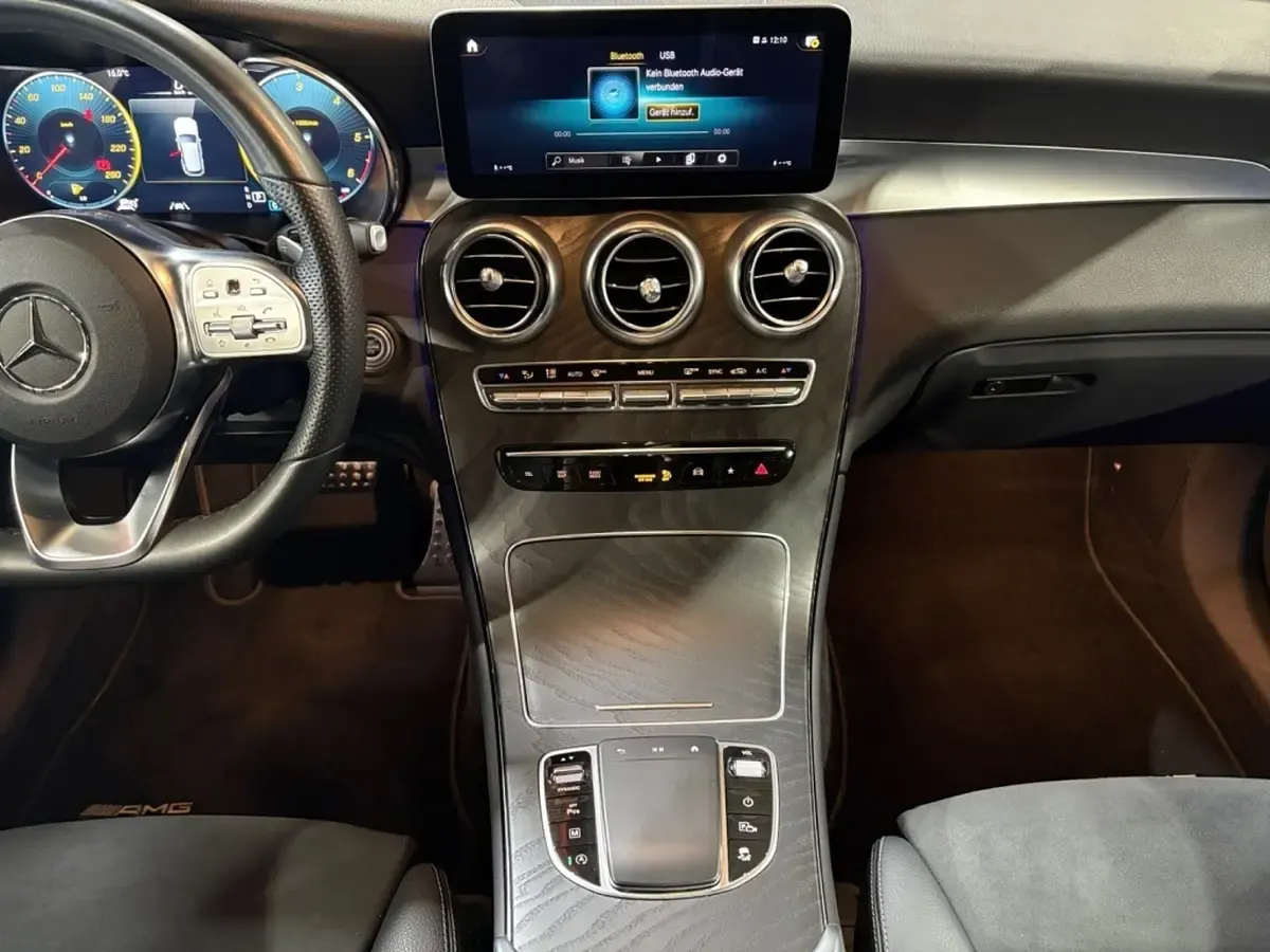 Gebraucht Mercedes GLC400d AMG 330 PS (242 kW) 2022 Szary Limousine