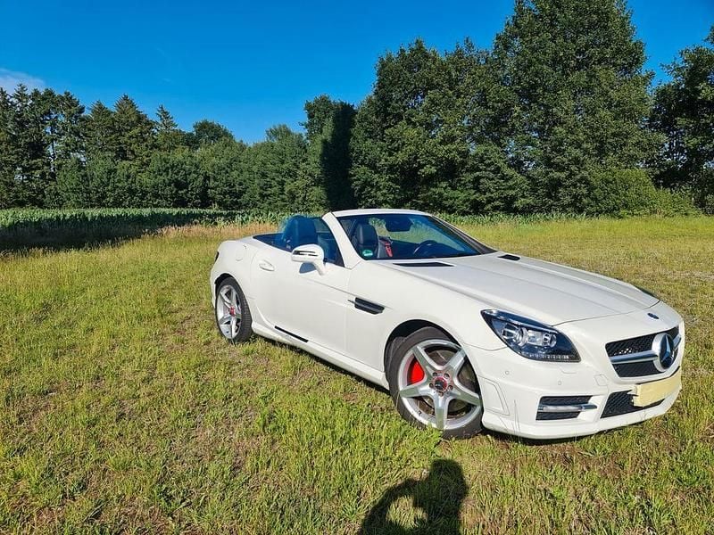 Weiß Gebraucht 2012 Mercedes SLK250 Edition 1 Cabrio | 19.800 € (Fairer Preis) - Bild 1/4