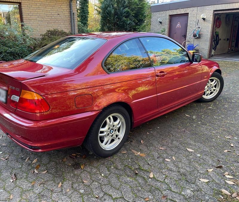 Gebraucht BMW 318 143 PS (105 kW) 2000 Rot Coupé