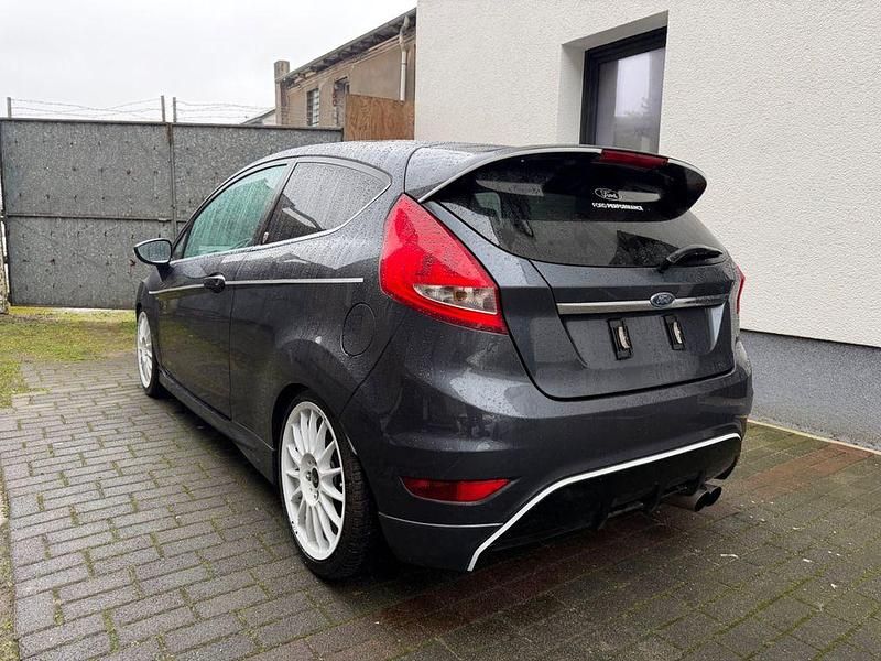 Gebraucht Ford Fiesta Ghia 97 PS (71 kW) 2008 Grau Kleinwagen