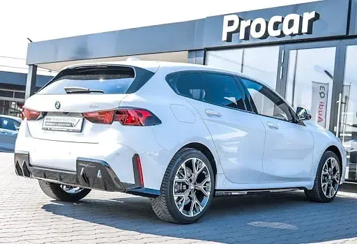 Gebraucht BMW 120 Shadowline 170 PS (125 kW) 2025 Weiß Kleinwagen