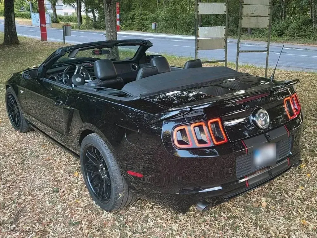 Gebraucht Ford Mustang 310 PS (228 kW) 2013 Schwarz Cabrio