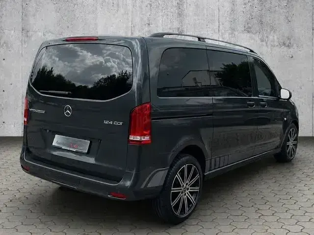 Gebraucht Mercedes Vito Sportline 237 PS (174 kW) 2021 Grau Van