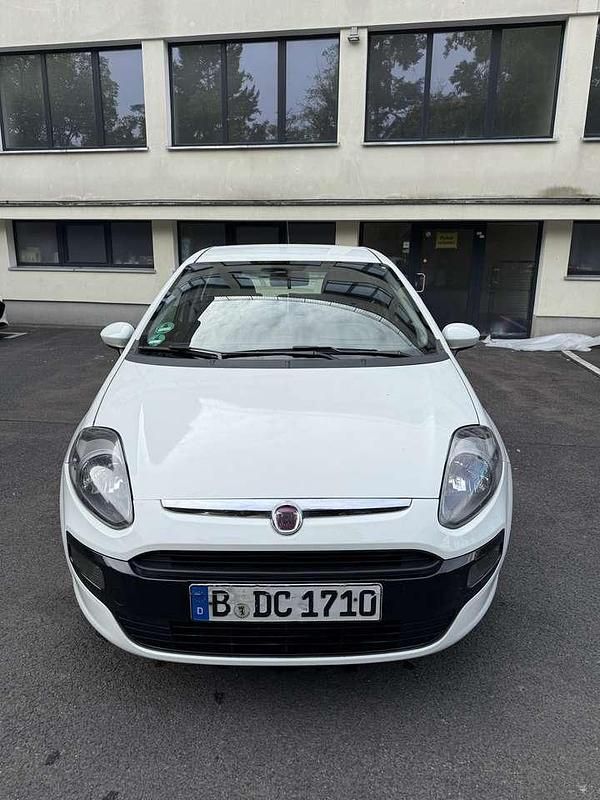 Weiß Gebraucht 2011 Fiat Punto Evo Racing Kleinwagen | 1.999 € (Superpreis) - Bild 1/4