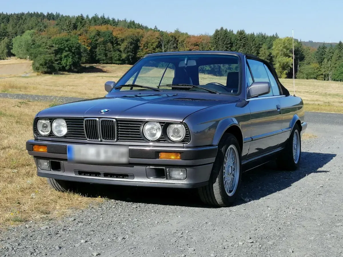 Gebraucht BMW 325 Cabriolet 170 PS (125 kW) 1991 Grau Cabrio