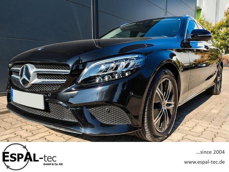 Schwarz Gebraucht 2021 Mercedes C180 Kombi | 27.400 € (Superpreis) - Bild 1/4