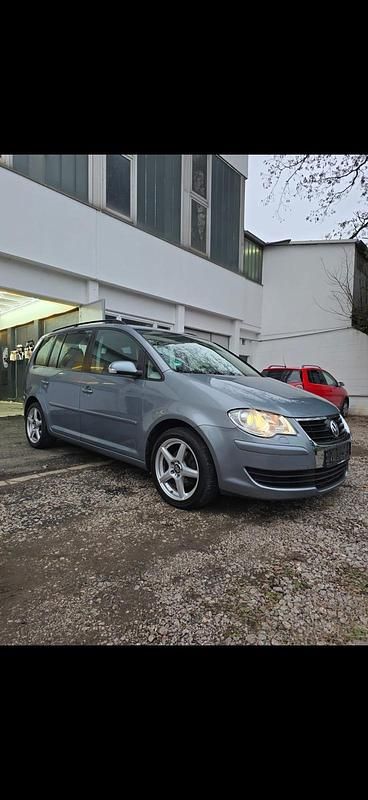 Gebraucht 2009 VW Touran Van / Kleinbus | 5.950 € (Fairer Preis) - Bild 1/4