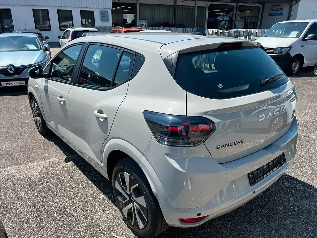 Gebraucht Dacia Sandero Expression 101 PS (74 kW) 2026 Grau Limousine