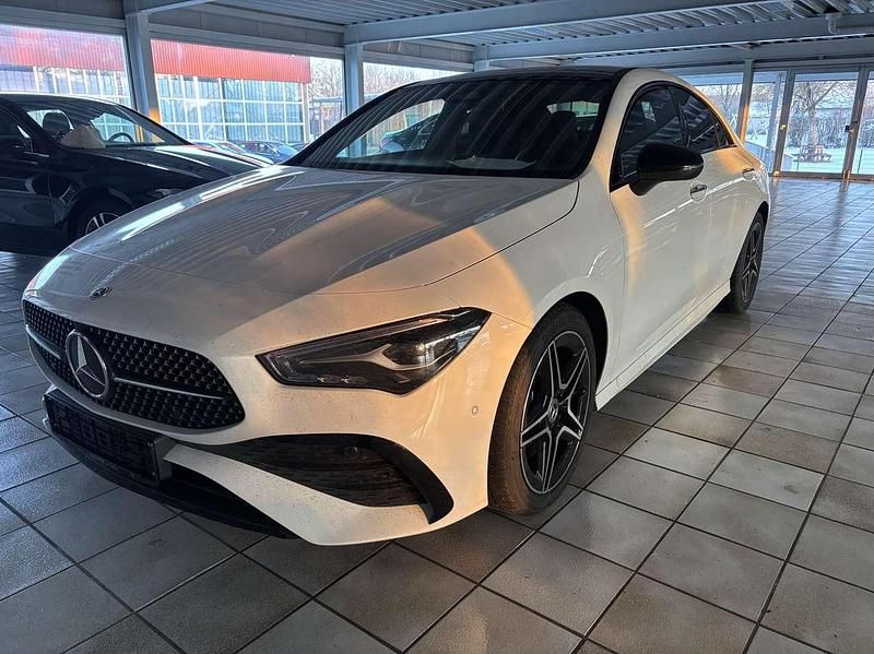 Gebraucht Mercedes CLA200 AMG Line Premium 163 PS (119 kW) 2024 Unilack polarweiß Coupé
