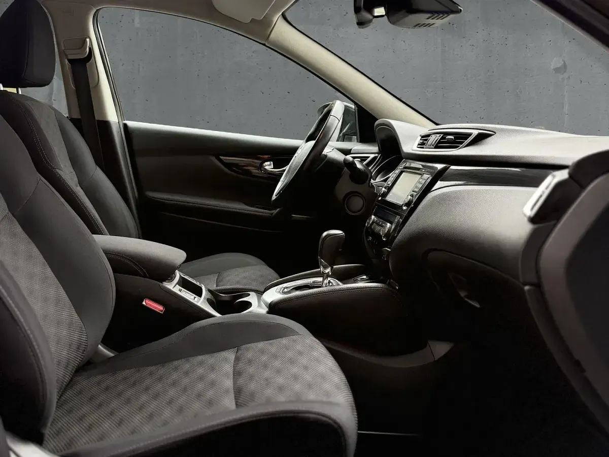 Gebraucht Nissan Qashqai N-Connecta 116 PS (85 kW) 2016 Braun SUV