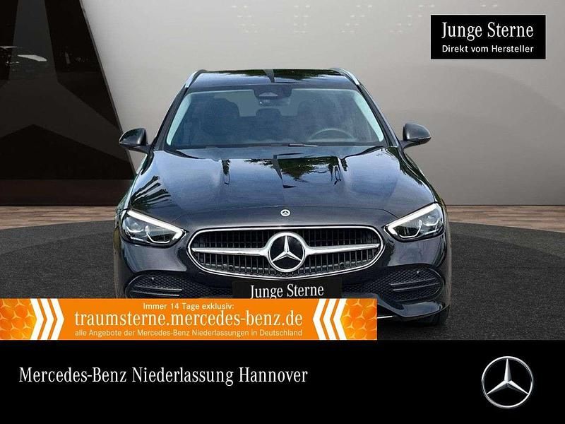 Grau Gebraucht 2024 Mercedes C200 Avantgarde Limousine | 37.890 € (Superpreis) - Bild 1/3