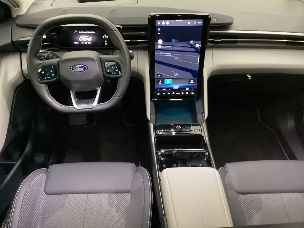 Używany Ford Explorer 210 kW (286 KM) 2025 Niebieski SUV