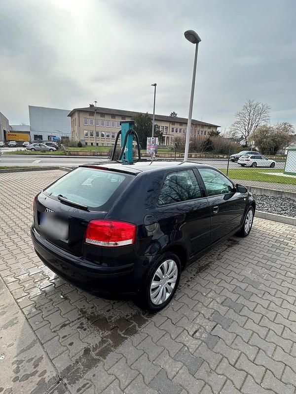 Gebraucht Audi A3 105 PS (77 kW) 2004 Schwarz Kleinwagen