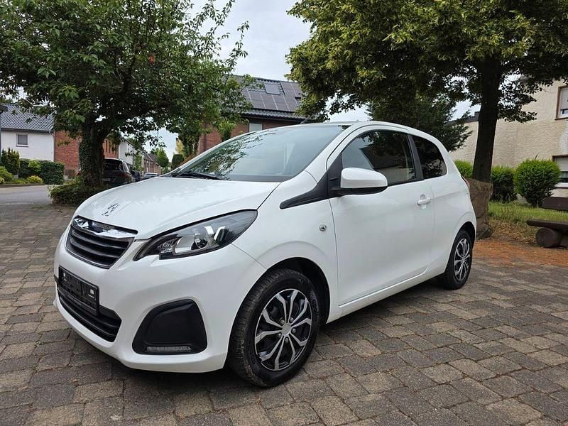 Weiß Gebraucht 2015 Peugeot 108 Active Kleinwagen | 4.249 € (Etwas zu teuer) - Bild 1/4