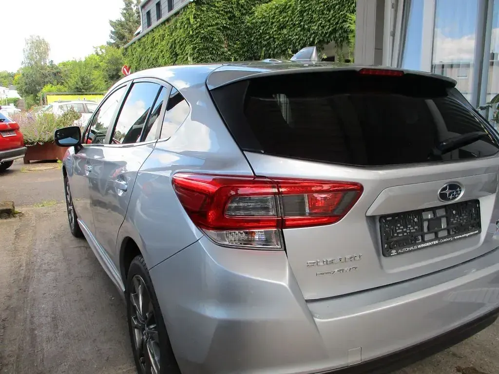 Gebraucht Subaru Impreza Trend 150 PS (110 kW) 2021 Silber Limousine