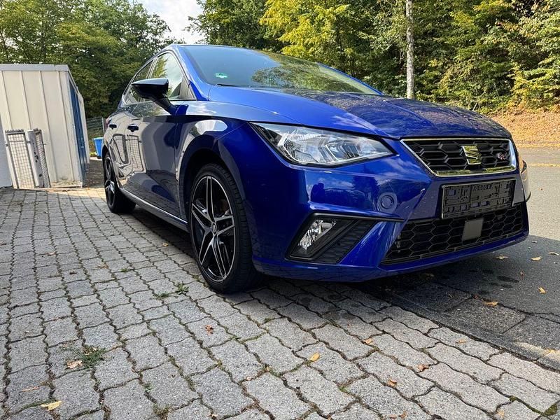 Blau Gebraucht 2021 Seat Ibiza FR Limousine | 13.499 € (Guter Preis) - Bild 1/4