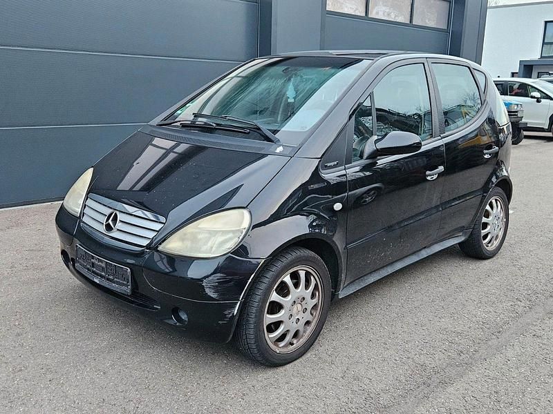 Schwarz Gebraucht 2000 Mercedes A190 Avantgarde Van / Kleinbus | 350 € (Superpreis) - Bild 1/4