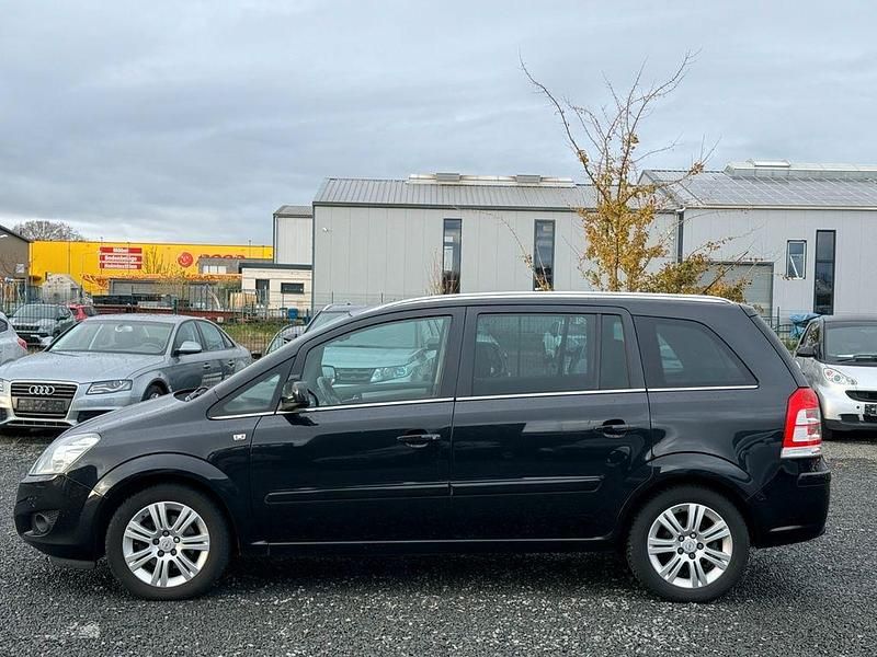 Schwarz Gebraucht 2013 Opel Zafira Van / Kleinbus | 4.450 € (Guter Preis) - Bild 1/4