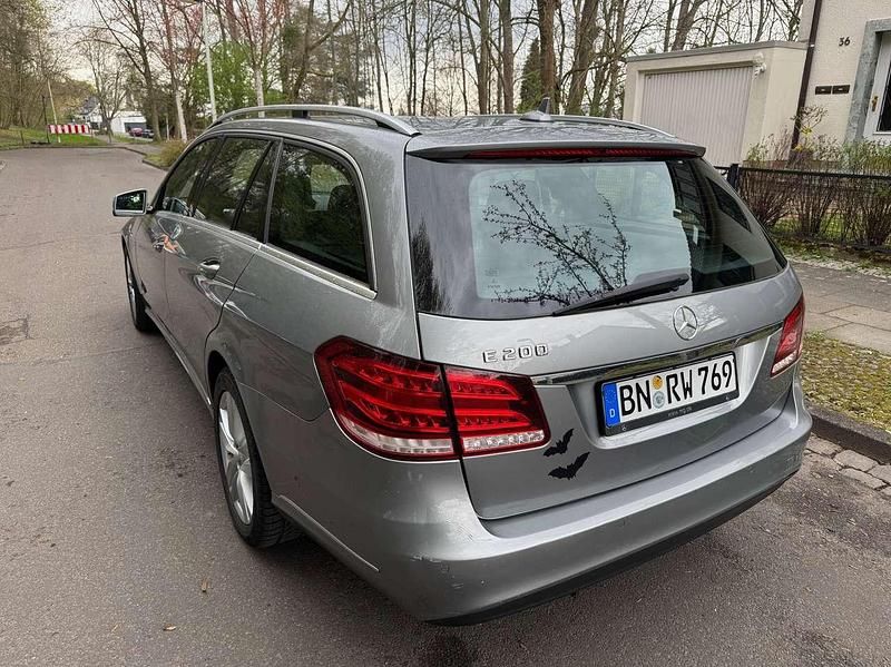 Second-hand Mercedes E200 184 CP (135 kW) 2014 Argintiu Break