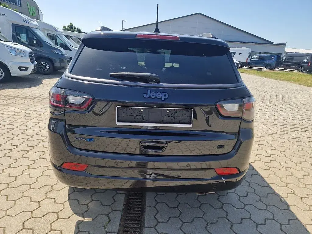 Gebraucht Jeep Compass 179 PS (131 kW) 2022 Schwarz SUV