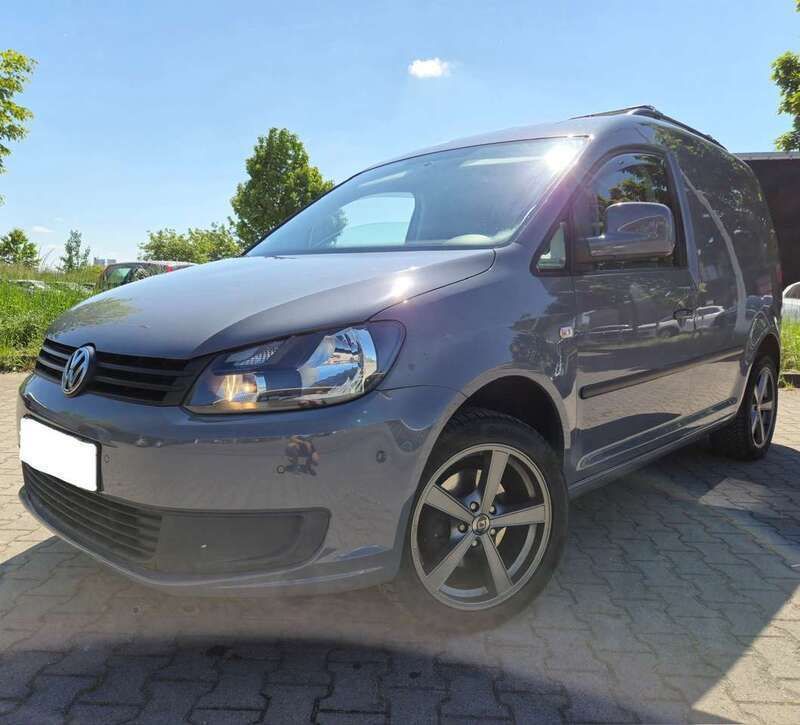 Grau Gebraucht 2014 VW T5 Van | 7.800 € - Bild 1/2