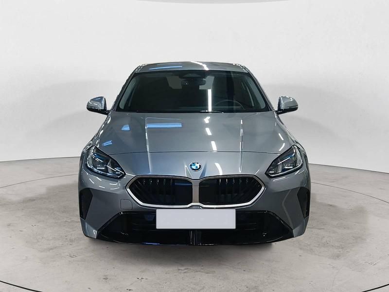 Gebraucht BMW 120 163 PS (119 kW) 2025 Skyscrapergrau Kleinwagen