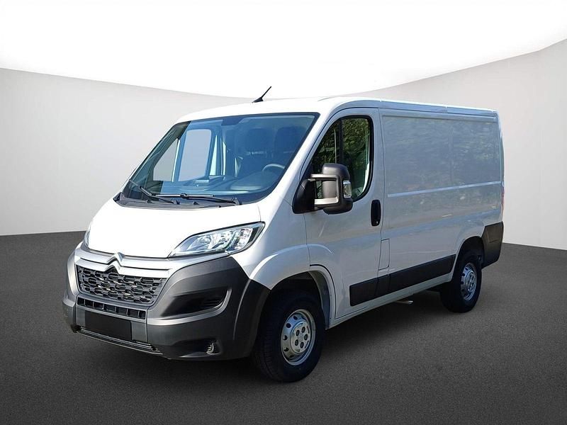 Lackierung weiss icy/deckende lackierung Gebraucht 2023 Citroën Jumper Van / Kleinbus | 25.880 € (Teuer) - Bild 1/1